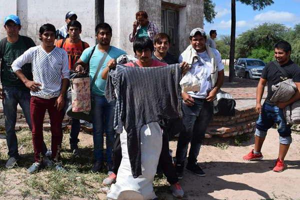 Rescatan a trabajadores golondrina santiaguentildeos de una finca de Mendoza