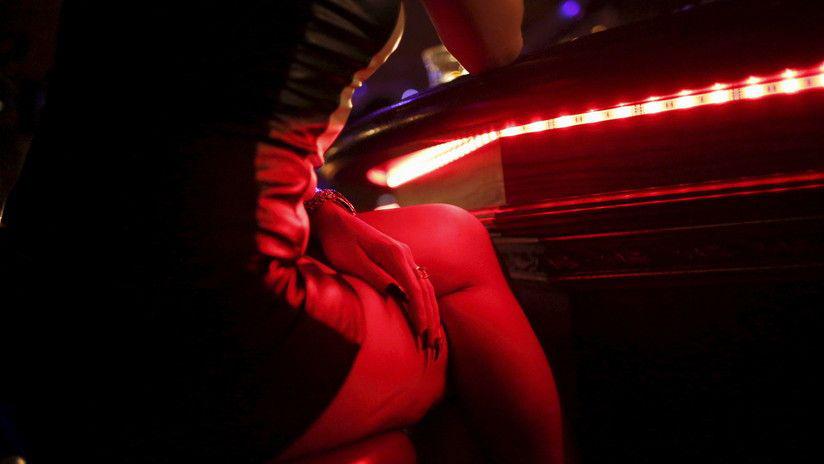 Descubrioacute que su esposa era prostituta viendo la televisioacuten