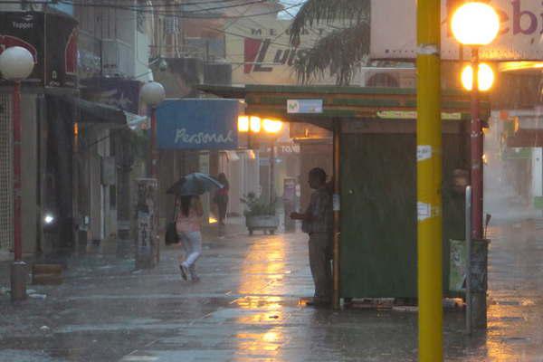 Pronostican un saacutebado nublado con 31deg de maacutexima