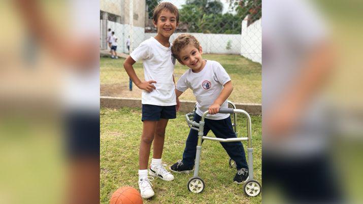 La historia de Juampi y Salvador emociona a todo el paiacutes