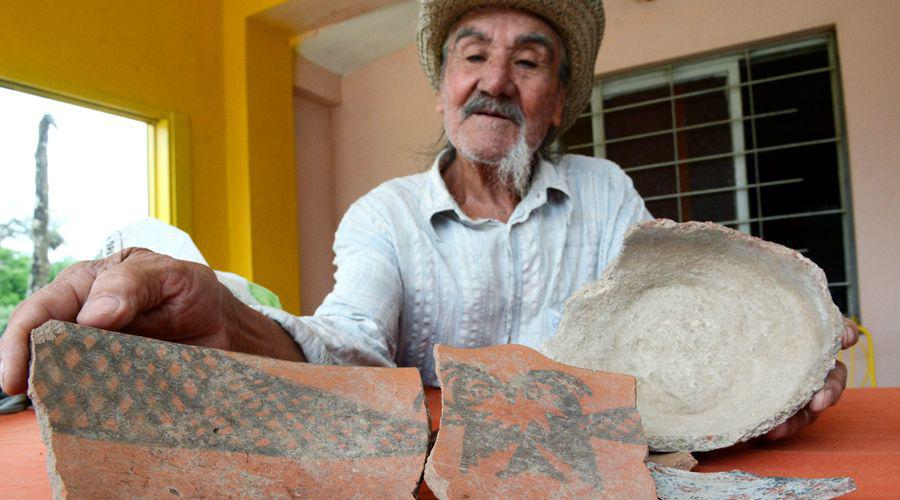 Una familia en Cheej custodia valiosas piezas arqueoloacutegicas de viejos pueblos indios