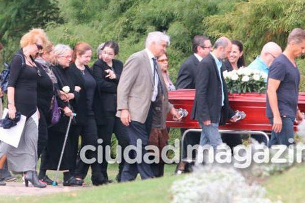 Tristeza- Andrea del Boca dio el uacuteltimo adioacutes a su padre Nicolaacutes