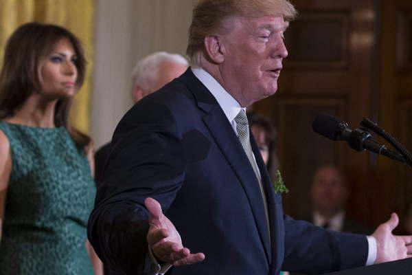 El abogado de Donald Trump reclama us 20 millones a actriz porno