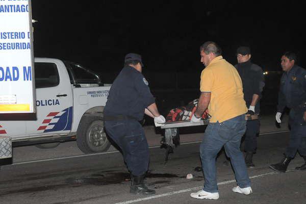 Una mujer murioacute por las graves heridas al chocar con un camioacuten