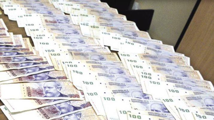 Pintaron las caacutemaras de seguridad y escaparon con 3 millones