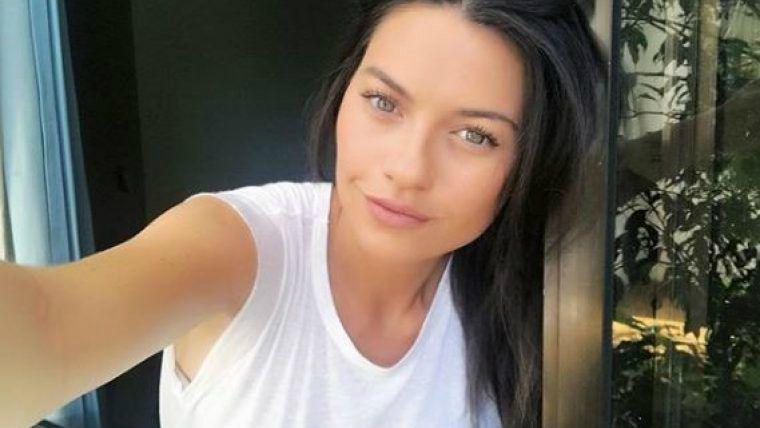 Las fotos de Jujuy Jimeacutenez en una playa nudista