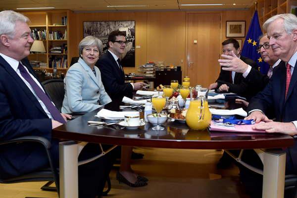 Reino Unido y la UE avanzan sobre la transicioacuten del Brexit