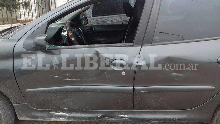 Chocaron contra el lateral del auto