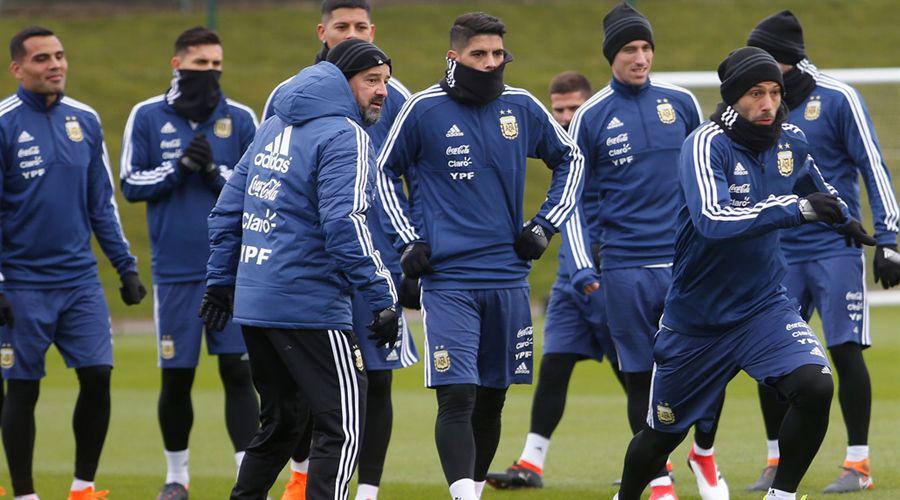 Entrenamiento bajo cero de la seleccioacuten en Manchester