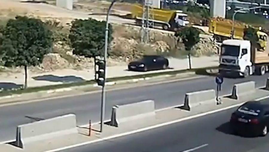 Un milagro en China- Se salvaron de un brutal accidente