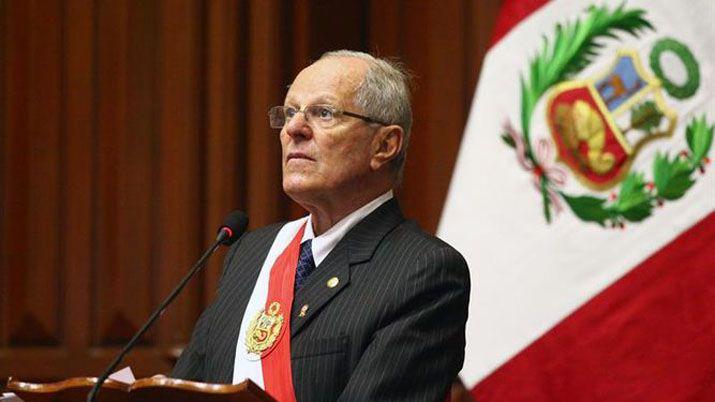 Renuncioacute el presidente de Peruacute tras denuncias de fraude