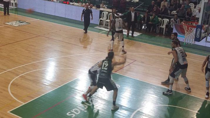 Oliacutempico se lo dio vuelta al siempre difiacutecil Ferro Carril Oeste