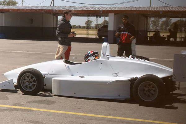 Valentino Bica proboacute  en el equipo de Girolami