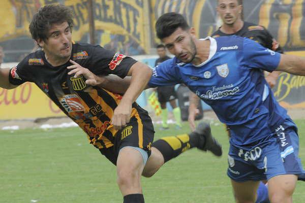 Apunta a los rivales directos