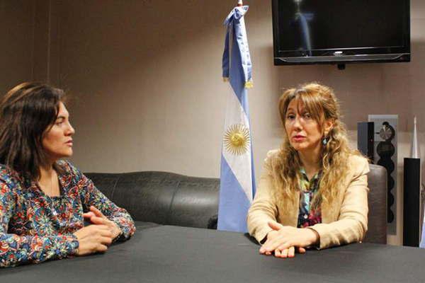 La actuacioacuten de la Justicia santiaguentildea  ante casos de retencioacuten iliacutecita de un menor