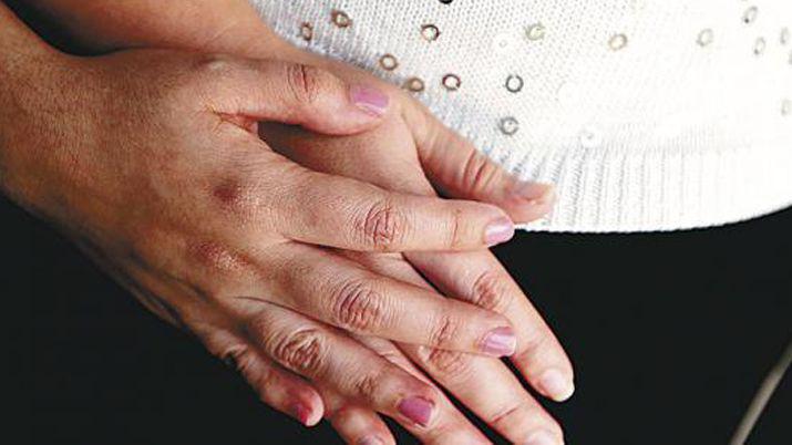 Investigan afer hot- ella 14 antildeos  eacutel de 45