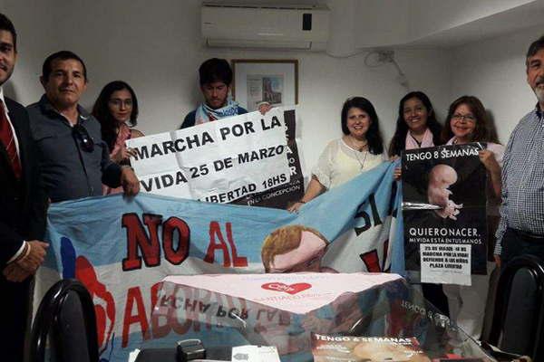 Instituciones civiles y religiosas convocan a marchar por la vida desde la plaza Libertad 