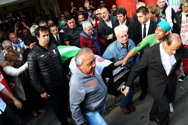 Emotivo uacuteltimo adioacutes para el Loco 