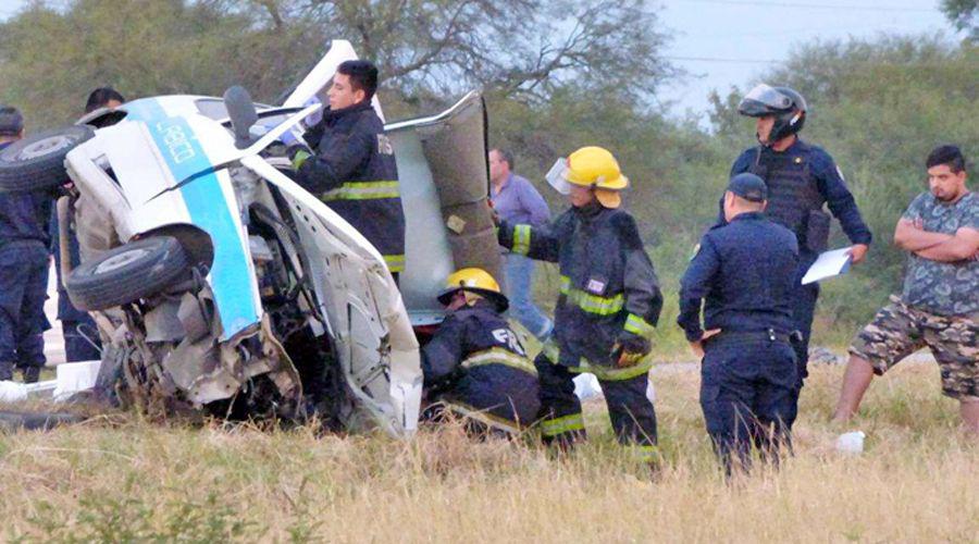 Dos muertos en choque frontal cerca de Friacuteas