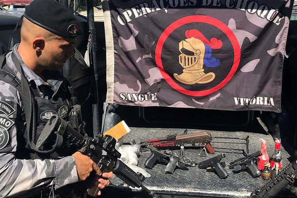 Enfrentamiento en favela de Riacuteo deja  al menos 8 muertos