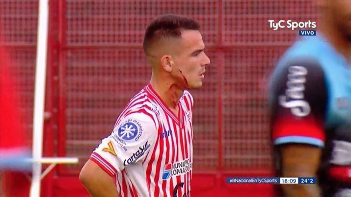 VIDEO Tremenda patada voladora en un partido del B Nacional