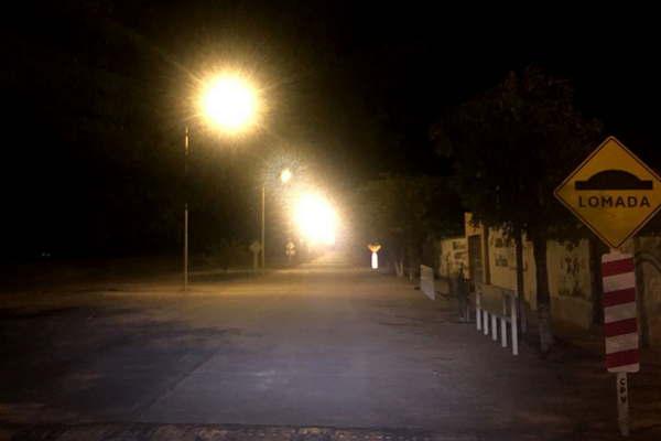 Renovaron totalmente las luminarias en la ruta de acceso a San Ramoacuten