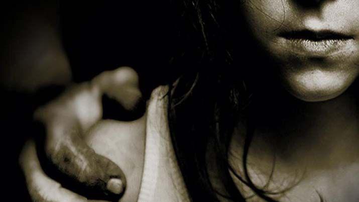 Mujer captoacute a una menor la encerroacute en su casa y la retuvo para que su hijo la abusara