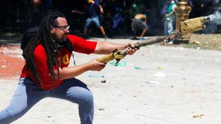 Tenemos que sacar a Macri como hicimos con De La Ruacutea