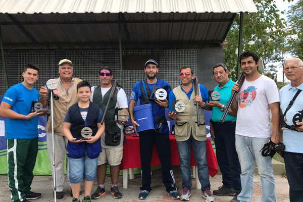 El tiro se adhiere al Diacutea Mundial del Autismo