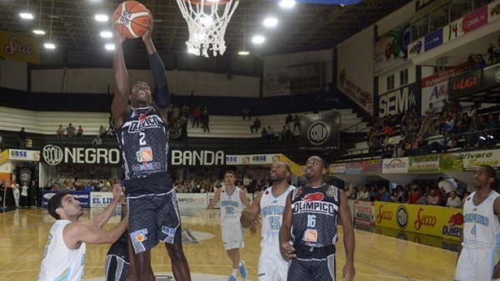 Oliacutempico vencioacute como visitante a Hispano Americano