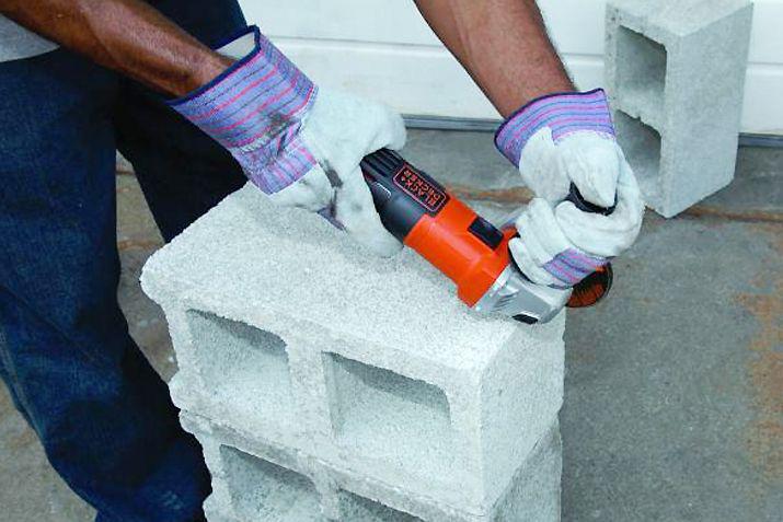 Las herramientas eran el material de trabajo del oficial albañil damnificado por el hecho delictivo