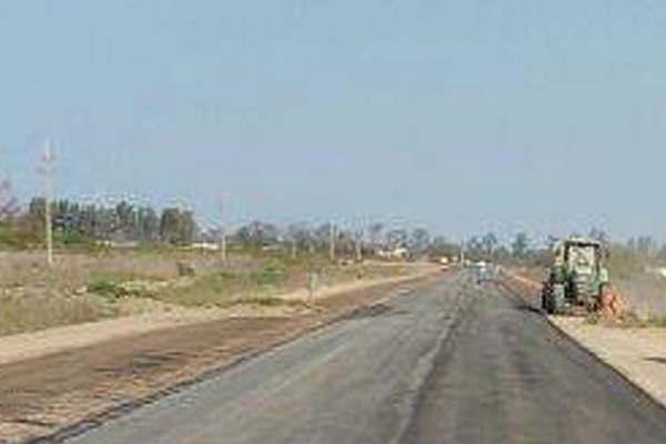 Dietrich se comprometioacute a concluir varias obras viales