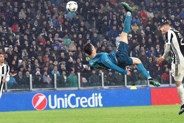 Cristiano tocoacute el cielo en Turiacuten  