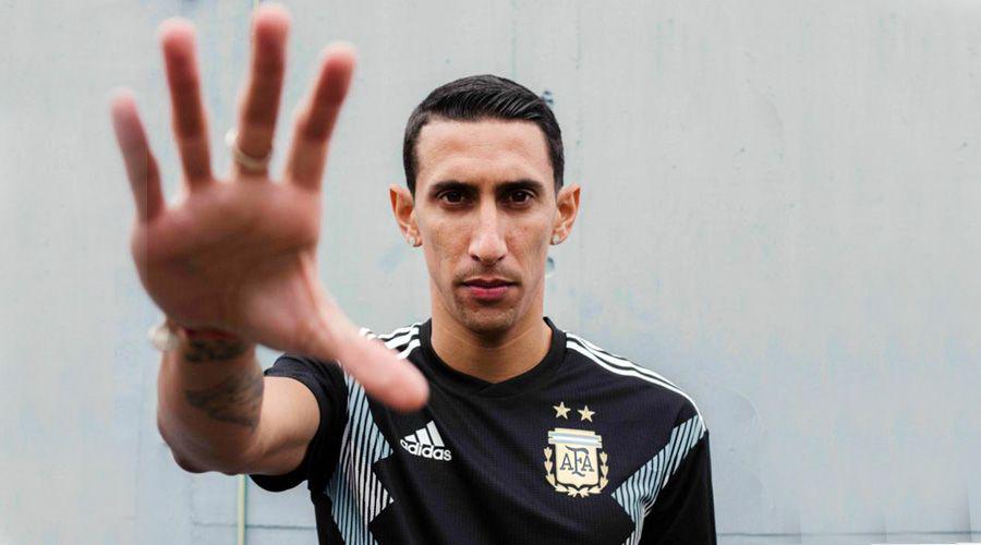 iquestCuaacutento costaraacute alentar a la seleccioacuten con la remera y el equipo original