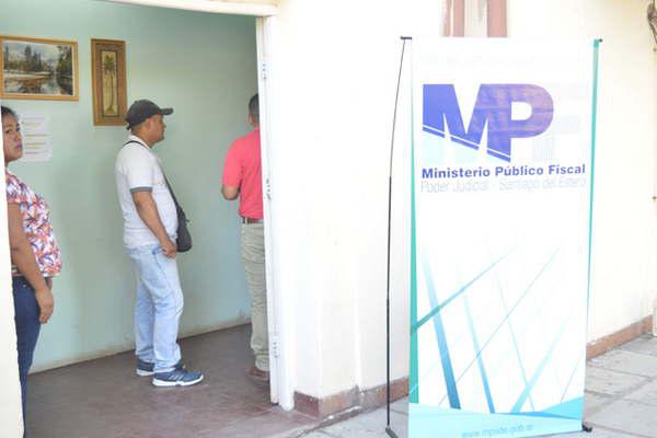 El programa Fiscaliacuteas moacuteviles brinda respuestas en la ciudad de Quimiliacute