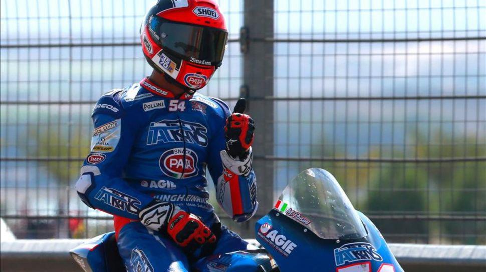 Mattia Pasini mandoacute en Moto2
