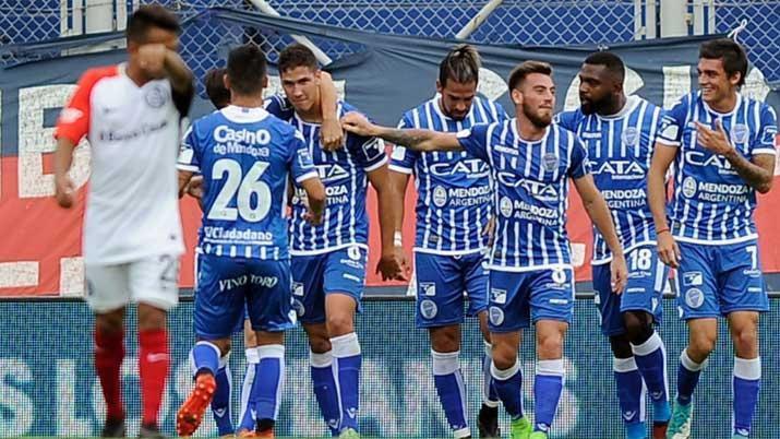 El Tomba borró de la cancha a los jugadores de San Lorenzo
