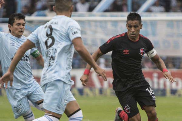 Agoacutenico empate en Tucumaacuten