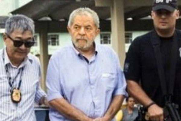 El real se devaluoacute al iniciar la semana de negocios