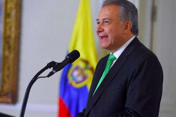 Ecuador podriacutea pedir la extradicioacuten del vice de Colombia