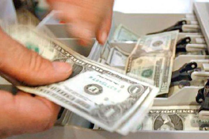 Sin la presencia de la BCRA la divisa aumentó un centavo en agencias y bancos de la city porteña