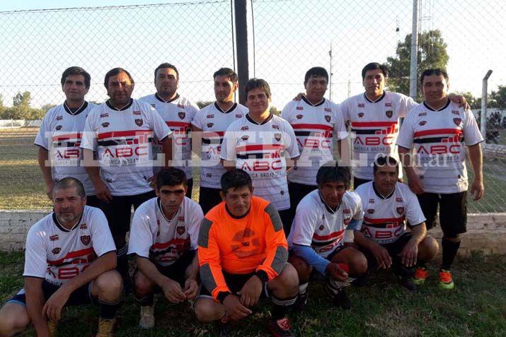 Formación del Club Atlético Ramadita uno de los animadores del torneo loretano