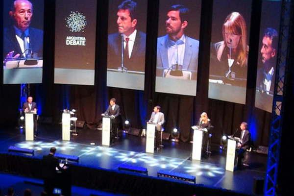 La Caacutemara Electoral firma convenio con Argentina Debate