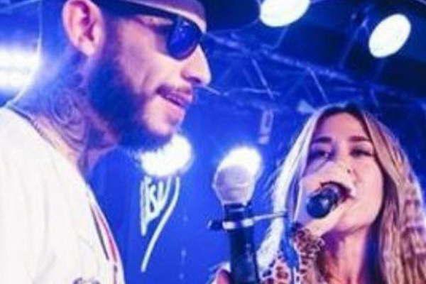 Jimena Baroacuten se dio el gusto de cantar con Ulises Bueno 