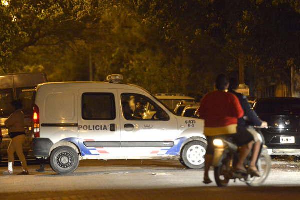 Joacutevenes acusaron de un robo a otro y le propinaron una golpiza