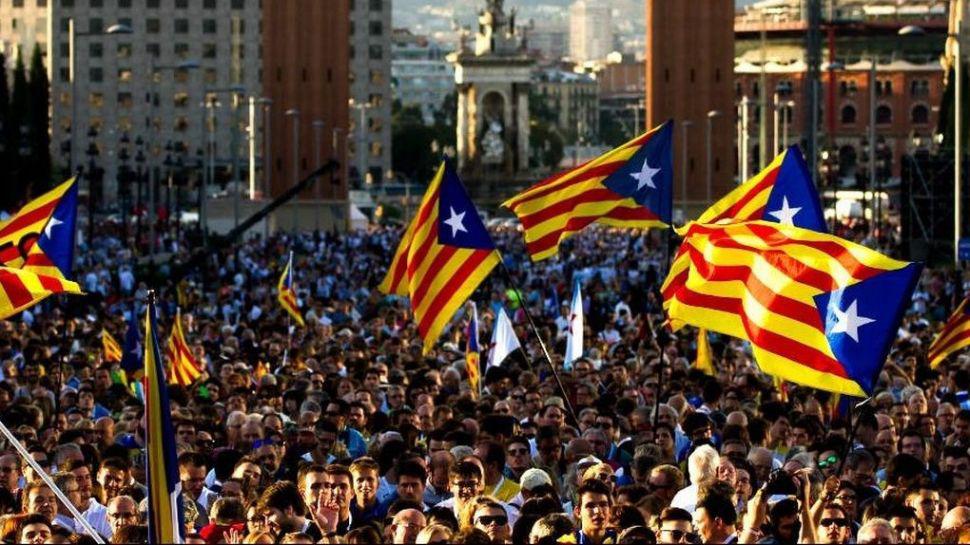 Miles de personas reclaman en Barcelona la liberacioacuten de los presos independentistas