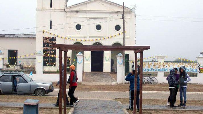 Invitan a encuentro de joacutevenes en la plaza 27 de Abril