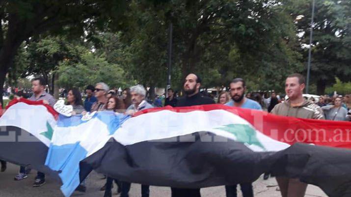 Frías marchó por la paz de Siria