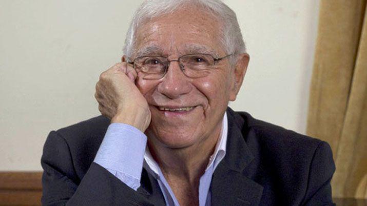 Macaya Maacuterquez se la jugoacute- Eligioacute sin dudar entre Messi y Maradona