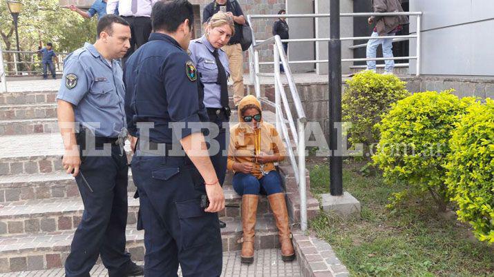 Se encadenó en el Juzgado de La Banda